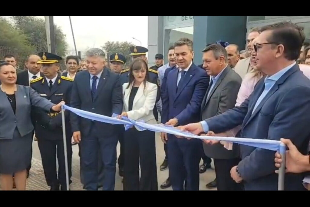 CHACO| SE INAUGURÓ MODERNO CENTRO DE SEGURIDAD Y VIDEO VIGILANCIA EN CHARATA