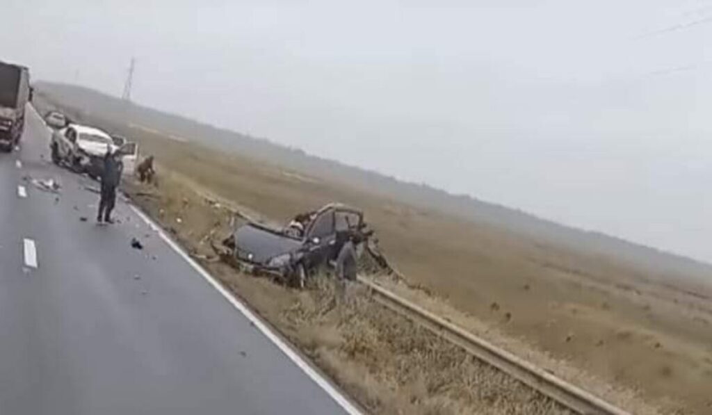 CORRIENTES| Mueren cinco personas en un terrible choque entre un auto y una camioneta