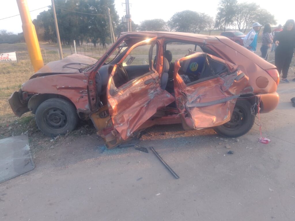Impactante accidente en el interior de Chaco con tres personas lesionadas