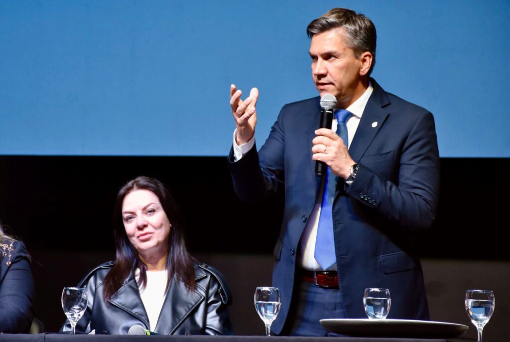 Ante autoridades Nacionales el gobernador de Chaco ratificó el compromiso con la Alfabetización