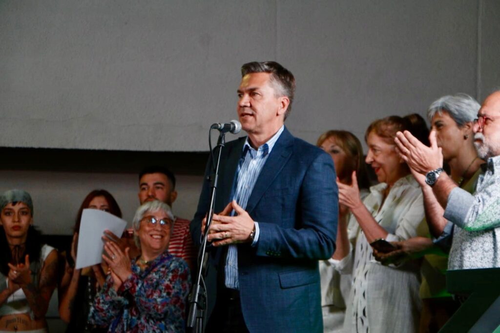 Con el acompañamiento del gobernador Zdero se realizó la Feria Internacional de Arte A362 en la capital chaqueña