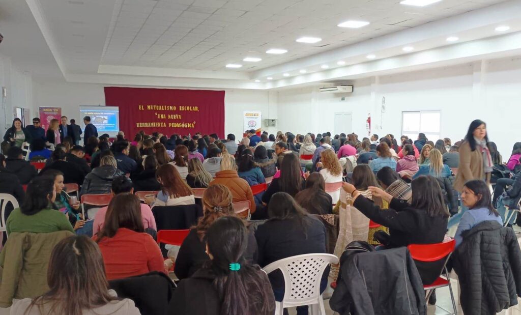 Más de 2500 docentes chaqueños ya se capacitaron en Mutualismo Docente