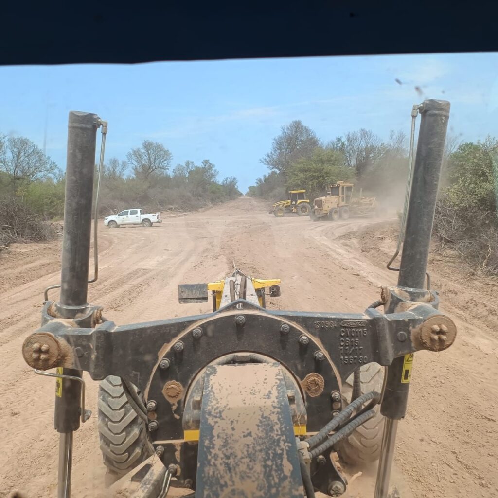 El gobierno de Chaco trabaja en la apertura de un camino en la zona de El Impenetrable