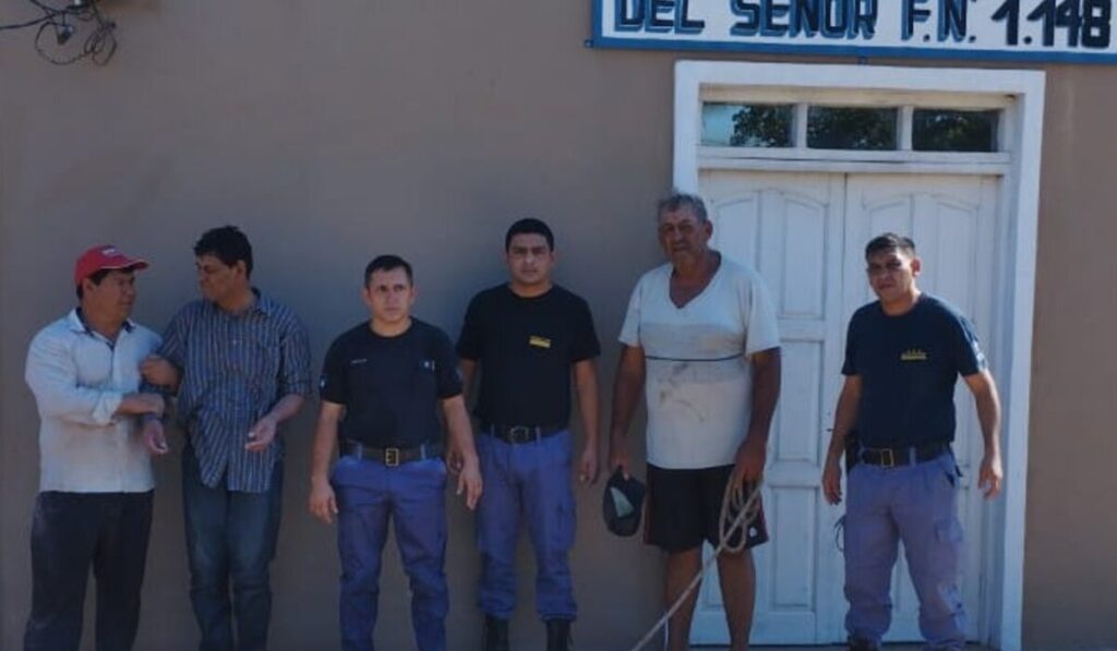 CHACO| Habían denunciado su desaparición, lo encontró la policía pidiendo auxilio en un pozo de agua