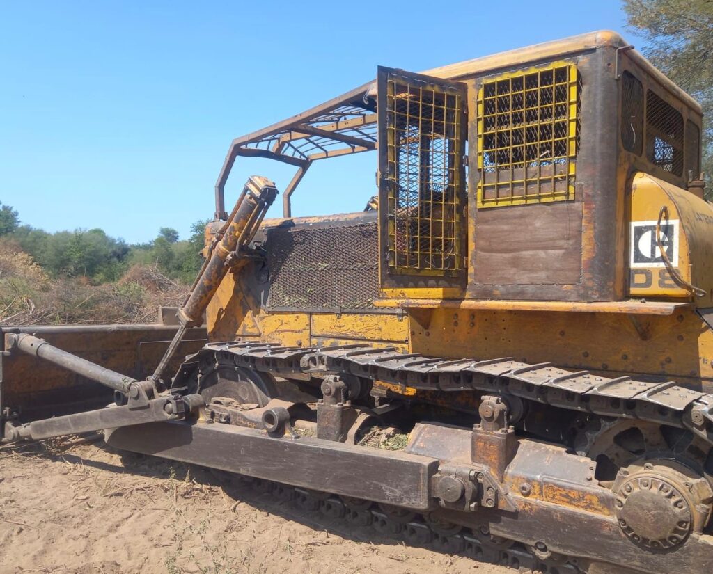 Detienen desmonte ilegal y secuestran topadora en el interior de Chaco