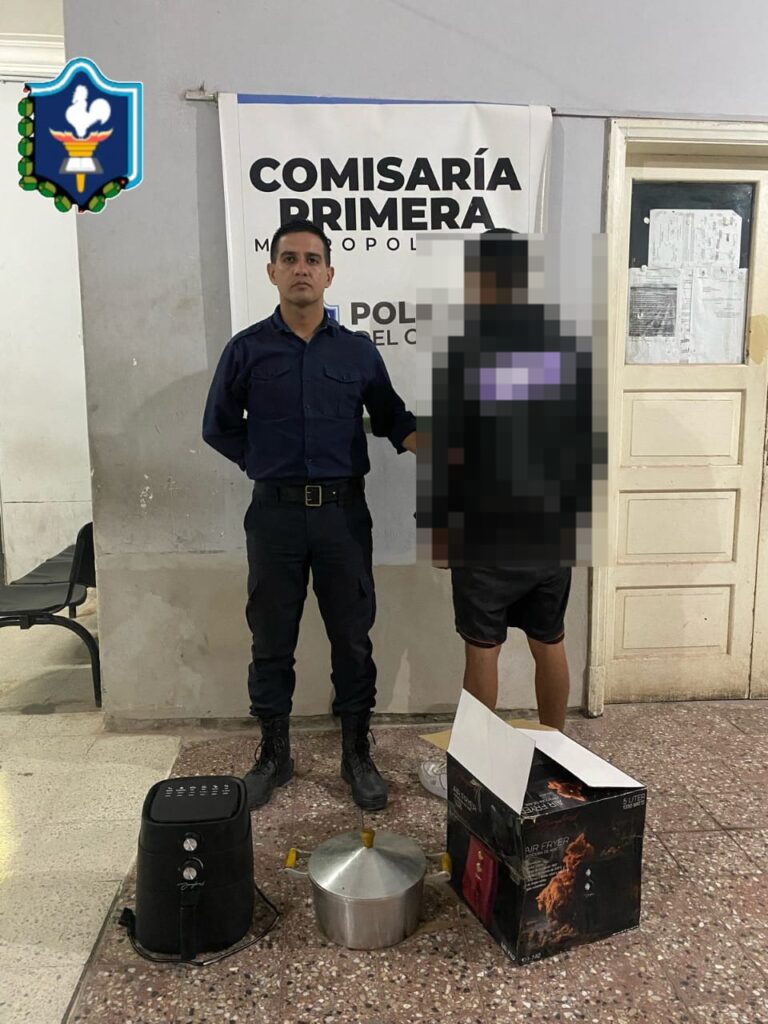 SUCEDIÓ EN LA CAPITAL DE CHACO| Denunció que su hermano le sustrajo pertenencias varias de su vivienda y fue aprehendido por la policía