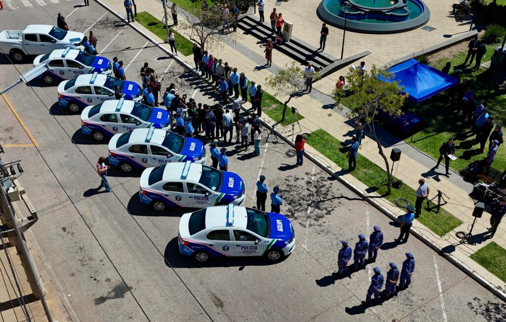 Entrega de Patrulleros y Chalecos Balísticos para la División de Violencia de Género en Sáenz Peña