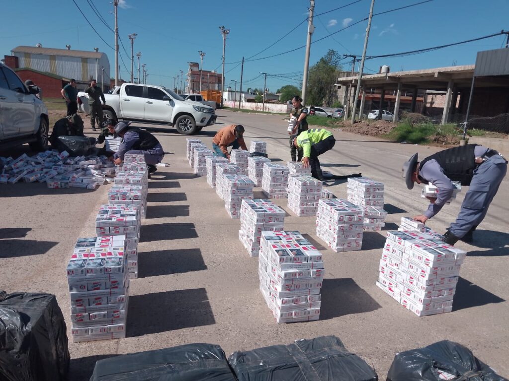 Secuestro de Camioneta con Cigarrillos de Contrabando en Colonia Campo Sabina