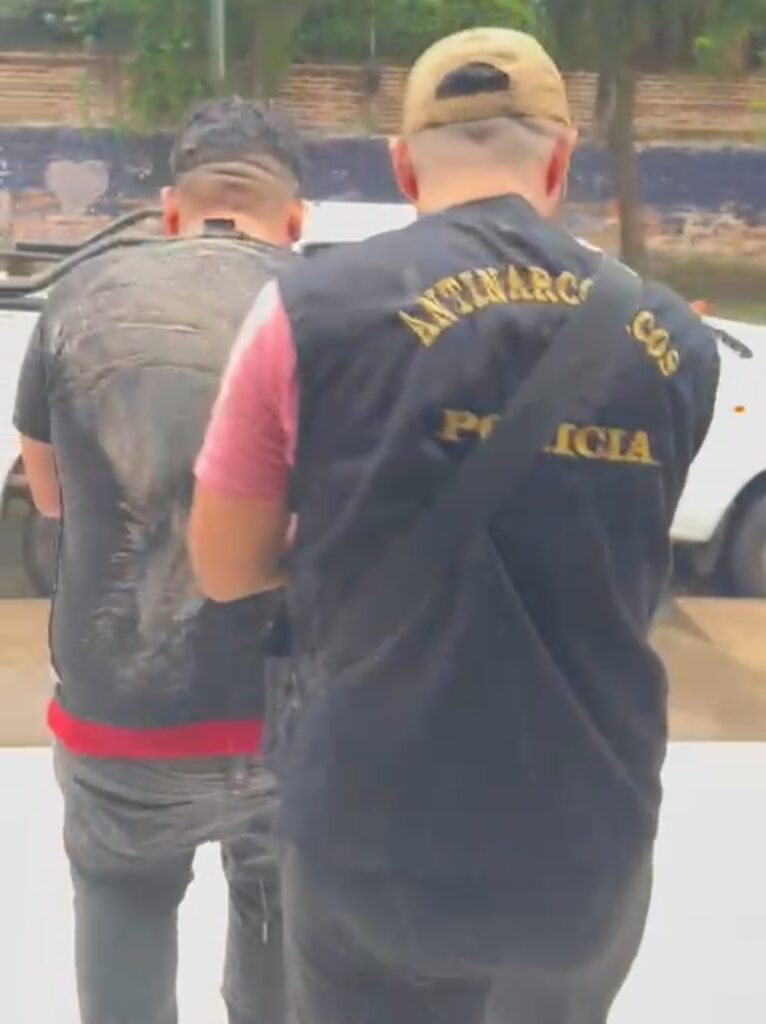 Operativo Antidrogas en Resistencia: Secuestran Cocaína y Detienen a un Hombre con Pedido de Captura