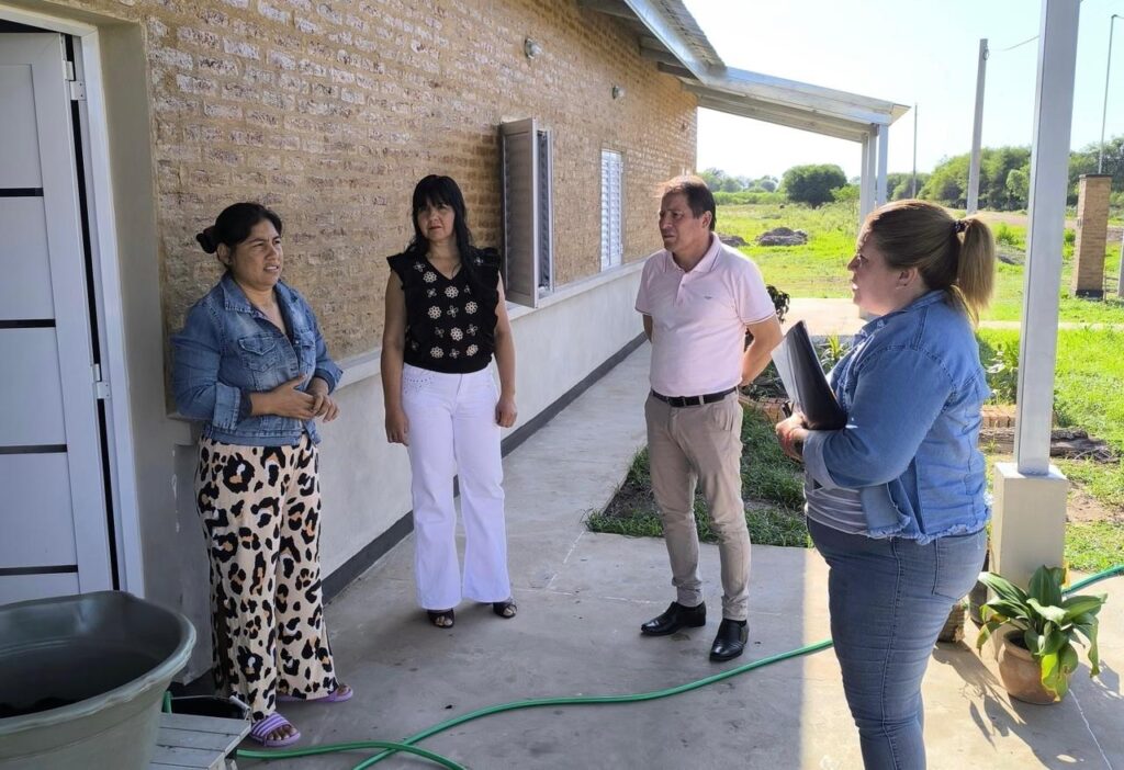IPDUV y Programa Ñachec Realizan Relevamiento Casa por Casa en Presidencia Roca para Acompañar a Familias Adjudicatarias