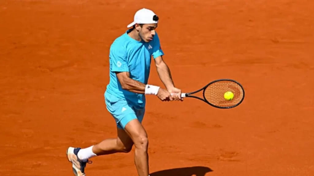 Cerúndolo le ganó sin complicarse a Darderi y se metió en los octavos de final del Masters de Madrid