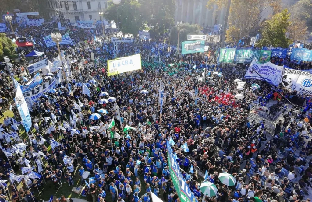 La CGT llamó a ponerle “un límite» al Gobierno de Milei en la marcha por el Día del Trabajador