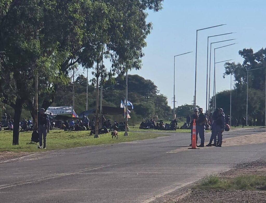 Pampa del Indio: Firme operativo policial para impedir bloqueos de rutas y garantizar la libre circulación