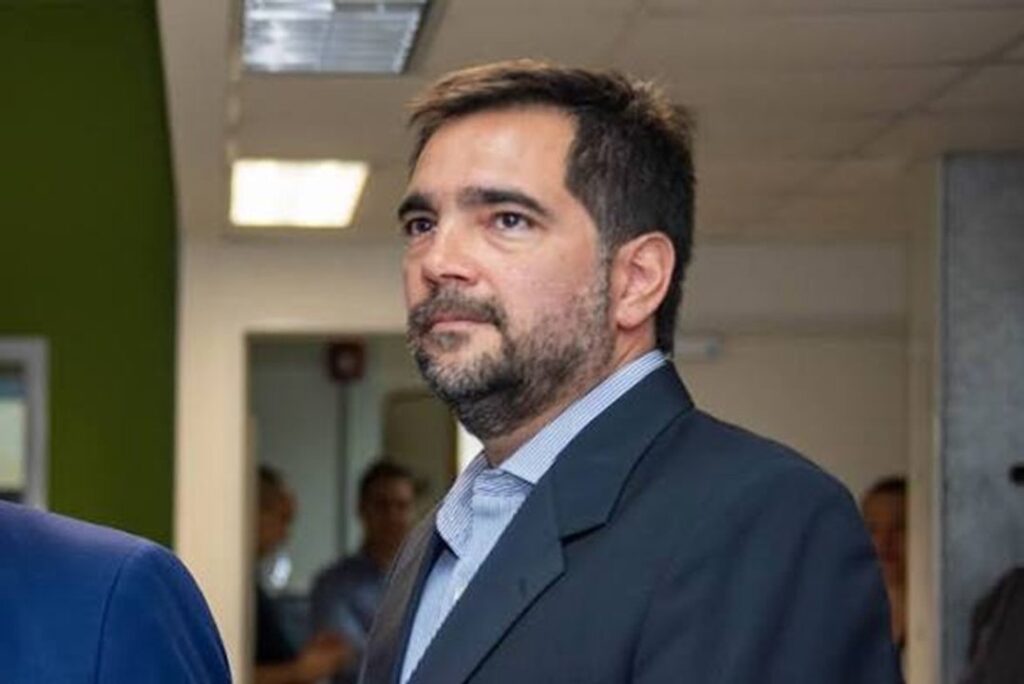 Hallan más de US$650.000 y drogas en un allanamiento al ex titular de ARSAT y ORSNA