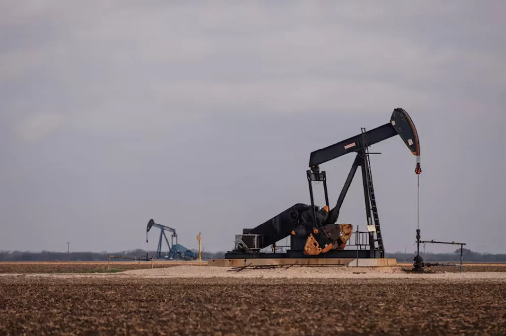 El petróleo se derrumba hasta un 12% y las bolsas suben ante posible acuerdo de paz entre EEUU e Irán