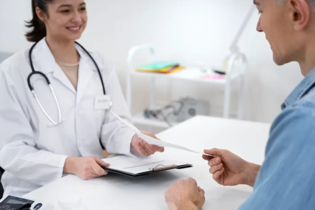 Las prepagas aumentan 417% desde que asumió Milei y 742.000 personas perdieron la cobertura médica