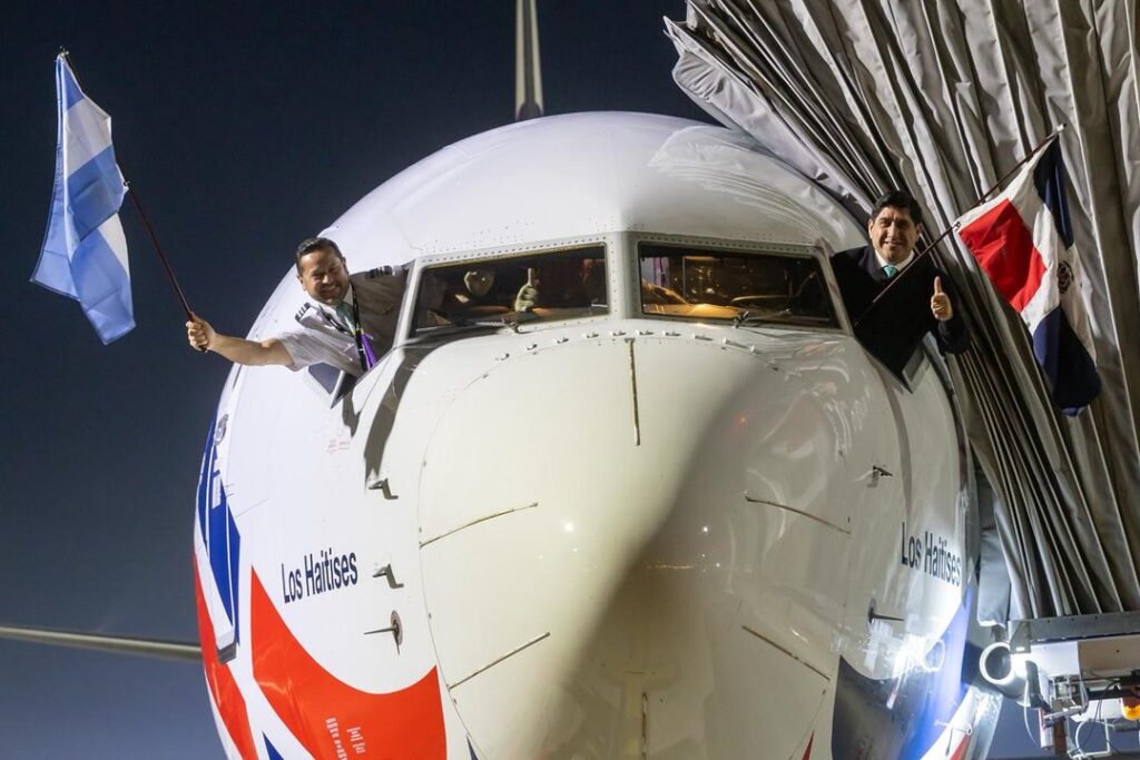 Compañía aérea dominicana acelera su ofensiva en Argentina