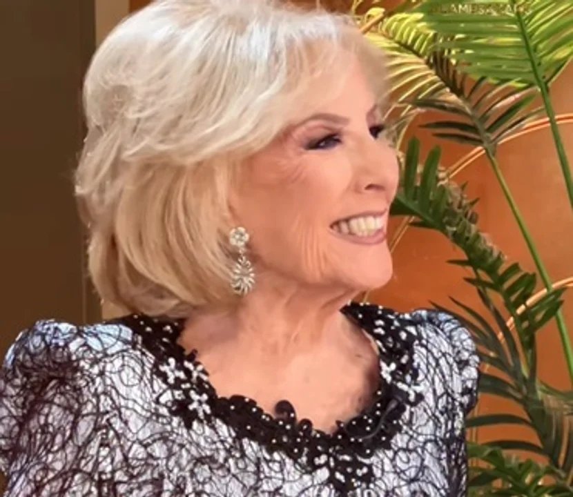 «Soy de fierro, mientras tenga salud, voy a seguir»: Mirtha Legrand, Martín Fierro a conducción femenina