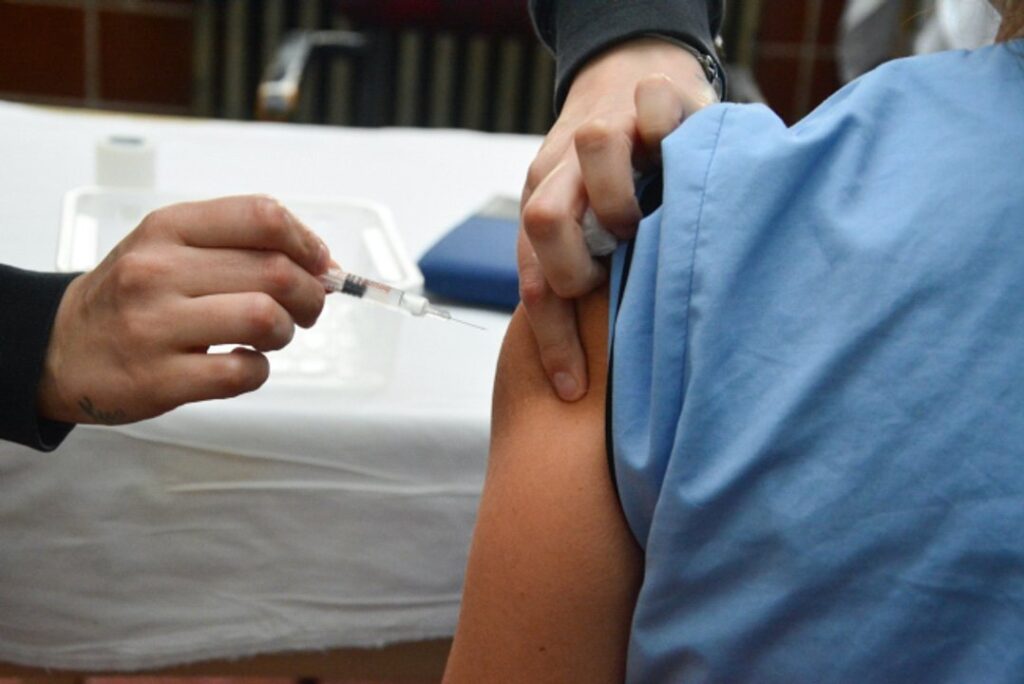 Dengue: completar esquemas de vacunación es clave para anticiparse a nuevos brotes en Argentina