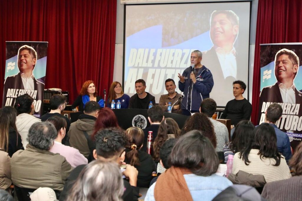 Ferraresi, en modo candidato a gobernador, pidió “reforma profunda” en Educación