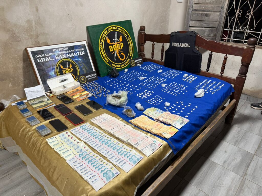 Importante golpe al narcomenudeo en Tres Isletas: Cuatro detenidos y secuestro de drogas, dinero y vehículos