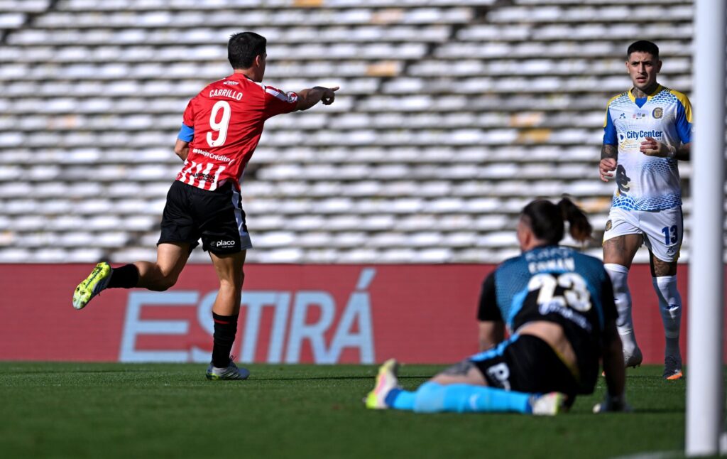 Estudiantes goleó a Rosario Central 3-0 y se clasificó a los octavos de final de la Copa Argentina