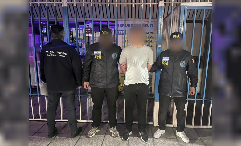 Expulsaron a un ciudadano ruso sospechado de realizar operaciones de desinformación y manipulación