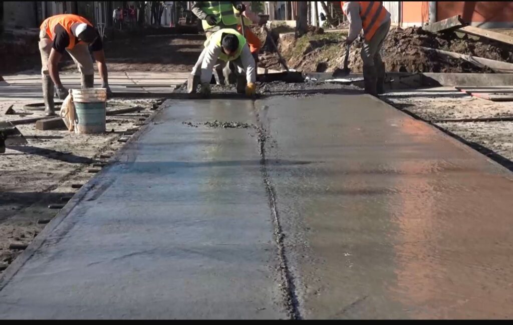 Resistencia: Avanzan las 20 cuadras de pavimento en Villa Altabe bajo un esquema de esfuerzo compartido