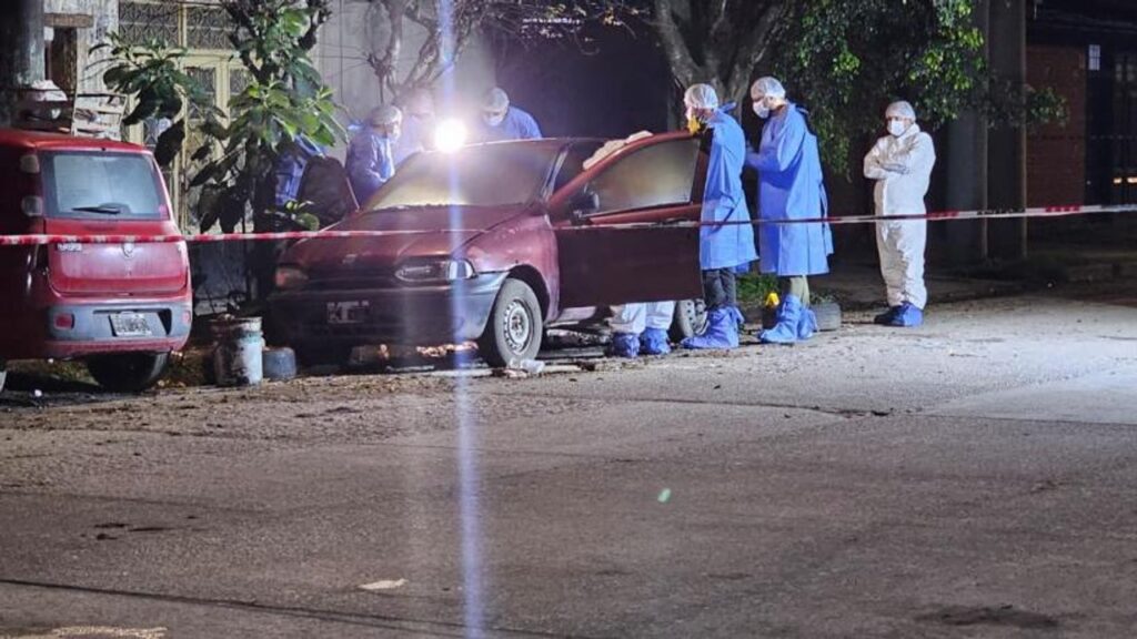 Tucumán: encontraron el cuerpo de una mujer calcinada en un auto e investigan un posible femicidio
