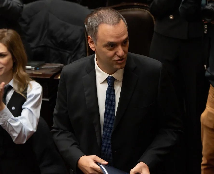 Quiénes podrían reemplazar a Adorni si deja el Gobierno