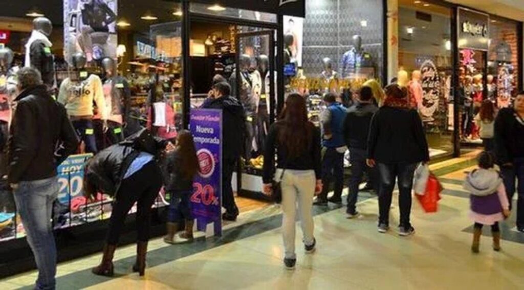 El consumo sigue estancado y no muestra señales de recuperación: cómo le fue en supermercados, mayoristas y shoppings
