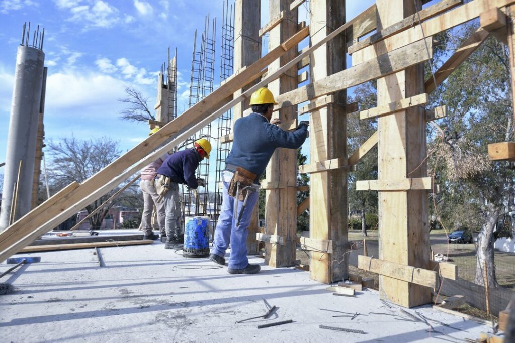 Construcción: la mayor parte de la industria tiene menor actividad y reina la cautela por la recuperación