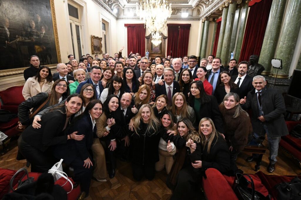 Milei agradeció a los diputados de LLA tras la sanción del Súper RIGI y otras iniciativas