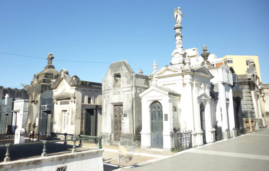 El crematorio de Santa Fe no funciona hace meses y llegaron haber cerca de 200 cuerpo acumulados