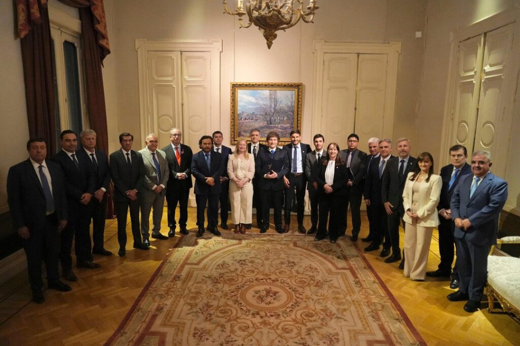 La inversión real directa del Gobierno en las provincias se desplomó más del 70% en abril