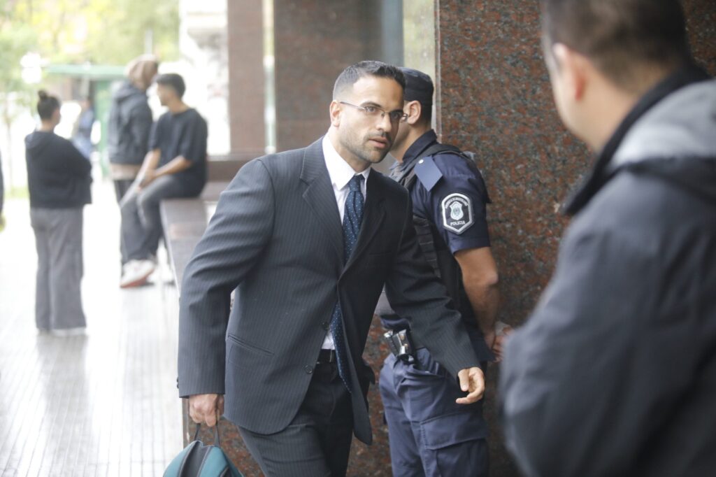 Juicio por la muerte de Maradona: “Diego está en las últimas” y “está knock out”, los mensajes del psicólogo Carlos Díaz