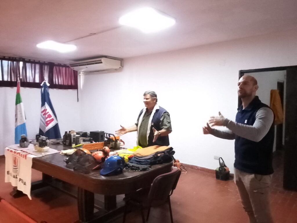 Capacitación técnica en el INTA Colonia Benítez: formación en uso seguro de motosierras y motoguadañas