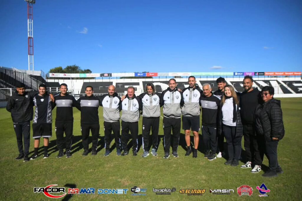 Daniel Cravero inició su nuevo ciclo como director técnico de Chaco For Ever