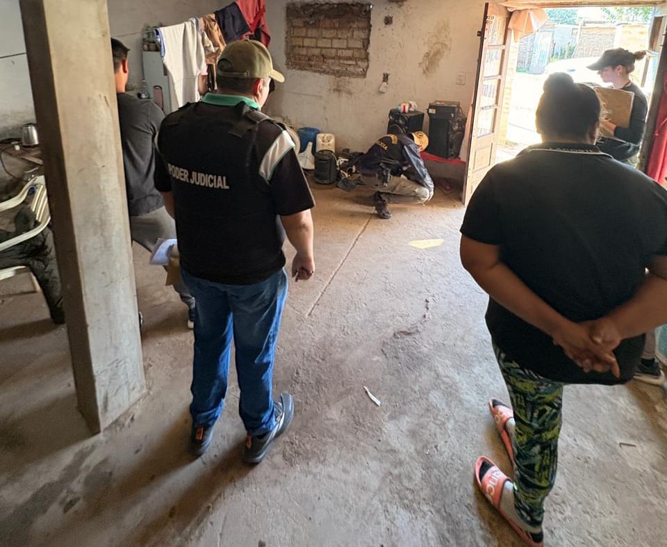 Charata: cinco allanamientos simultáneos por drogas en el barrio Centenario