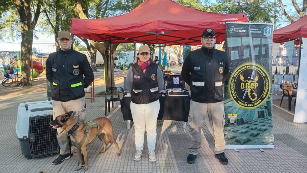 Seguridad y prevención: la Dirección Antinarcóticos presente en la Feria del Libro de Fontana