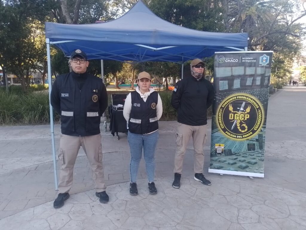 La Dirección Antinarcóticos instaló un stand informativo en la Plaza 25 de Mayo por el Día Internacional contra el Narcotráfico