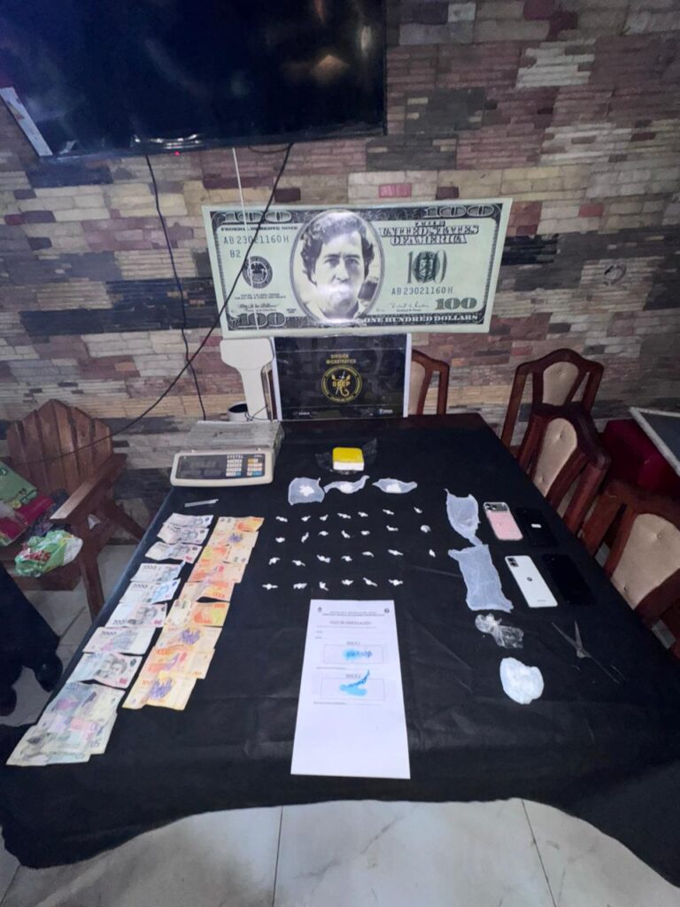 Importante secuestro de cocaína tras allanamiento en Fontana