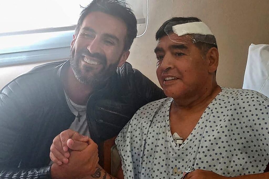 Juicio por la muerte de Maradona: “Está en juego mi buen nombre y honor”, dijo un médico apuntado por Leopoldo Luque