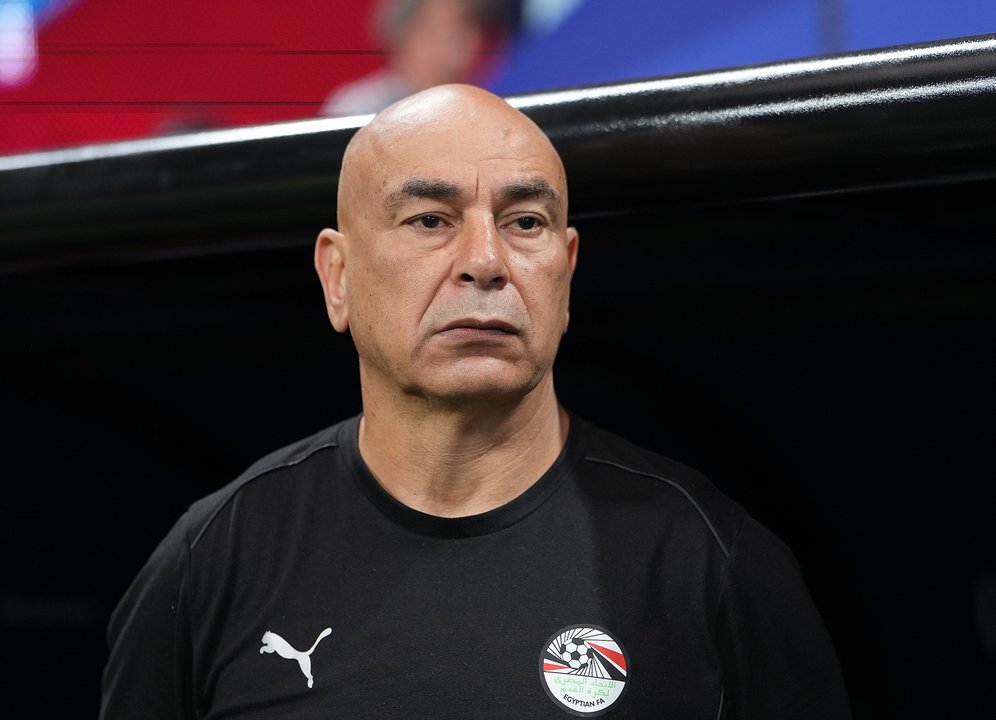 El técnico de Egipto explicó por qué cruzó los brazos durante el encuentro ante Argentina