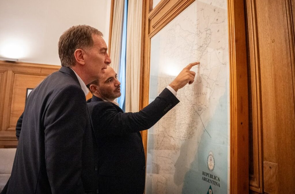 Santilli recibió al gobernador de Corrientes para analizar proyectos prioritarios para la provincia