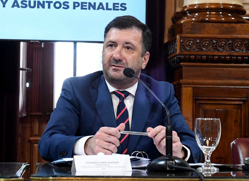 Kueider volverá a presentarse ante la Justicia de Paraguay por “presunto lavado de dinero»