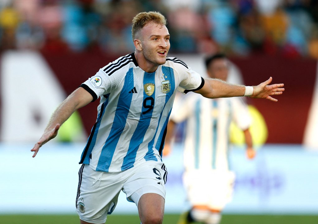 Un delantero que quiso River y ahora también Boca tiene chances de volver al fútbol argentino