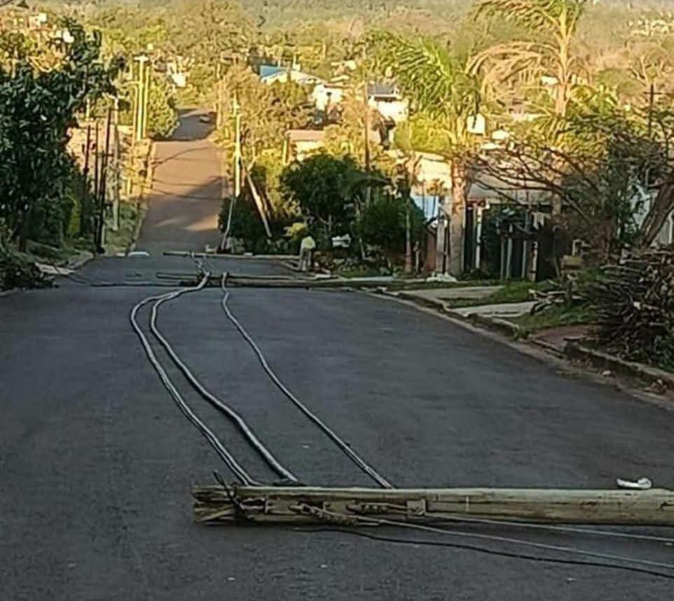 Fuertes ráfagas de viento causaron daños materiales en varias localidades de Misiones