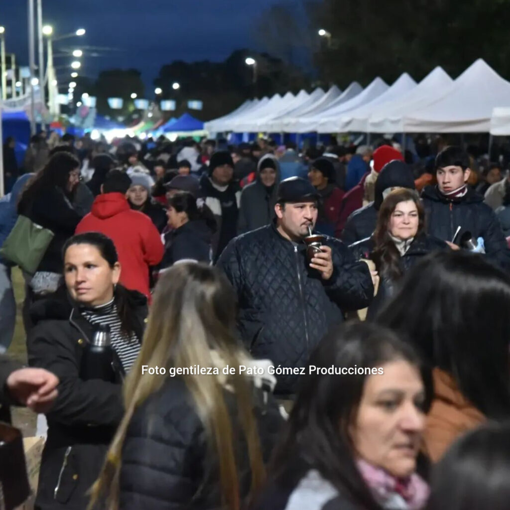 Éxito total en Margarita Belén: miles de familias desafiaron al frío en el Festival del Chipá Cuerito y la Torta Parrilla
