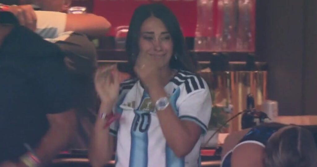 Las lágrimas de Antonela Rocuzzo en el gol del empate de Argentina sobre Inglaterra en la semifinal del Mundial: su posteo en redes